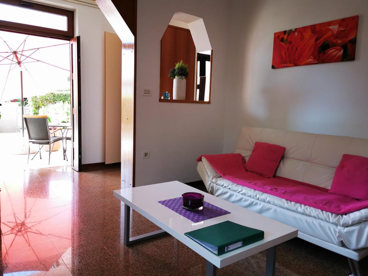 Apartments Medusa โรวีน ภายนอก รูปภาพ