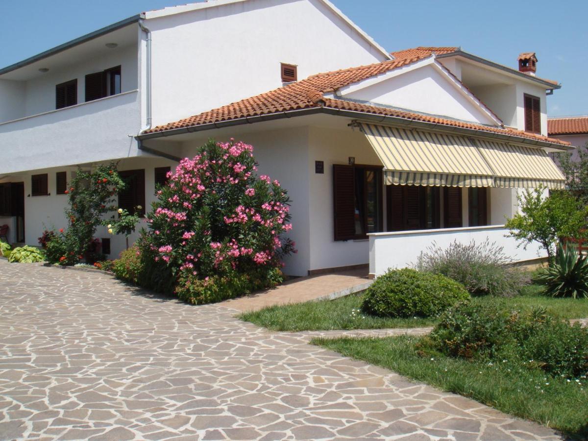 Apartments Medusa โรวีน ภายนอก รูปภาพ