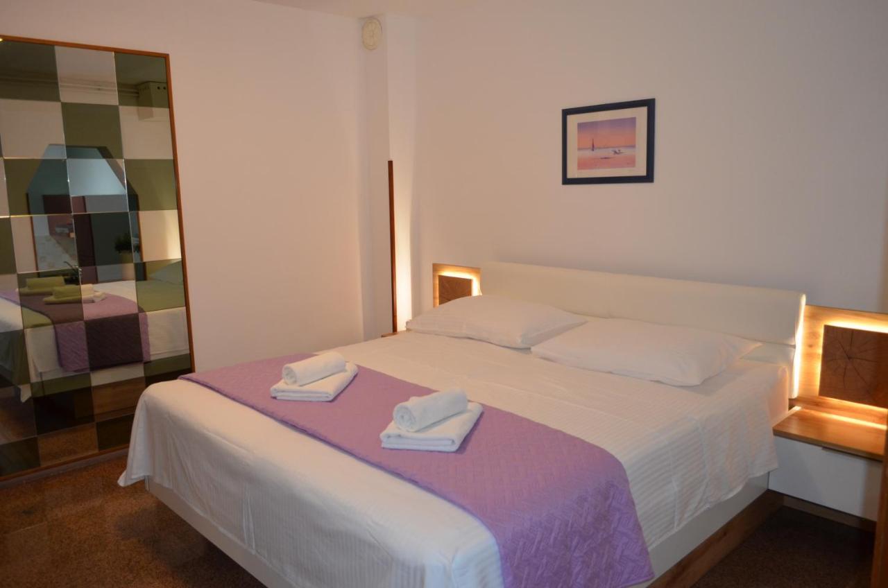 Apartments Medusa โรวีน ภายนอก รูปภาพ